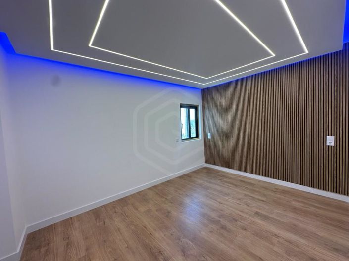 Image No.21-2 Bed Apartment for sale