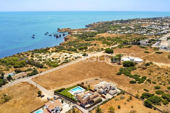 Image No.4-5 Bed House for sale