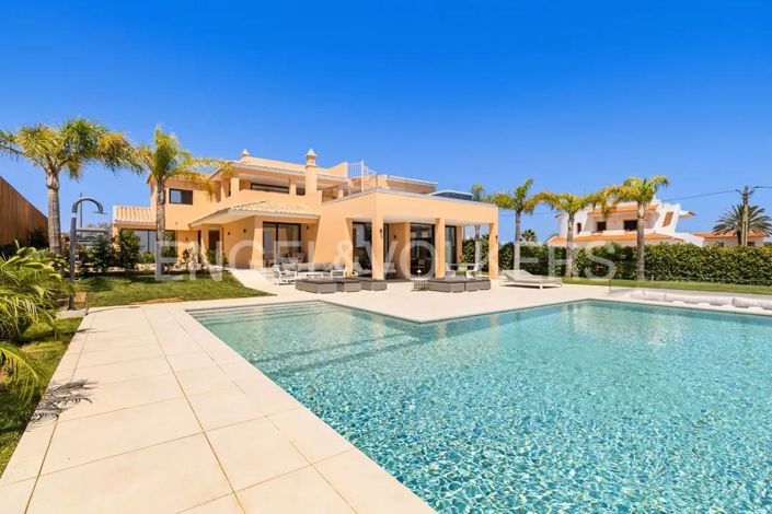 Image No.5-5 Bed House for sale