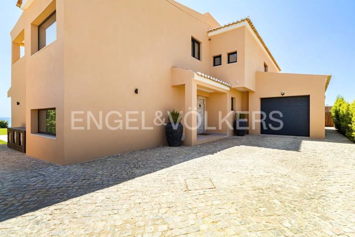 Image No.51-5 Bed House for sale