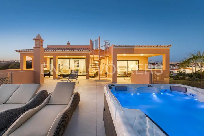 Image No.58-5 Bed House for sale