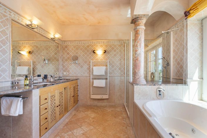 Image No.16-3 Bed House for sale