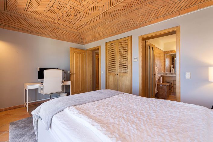 Image No.20-3 Bed House for sale