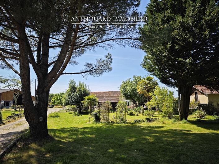 Image No.1-4 Bed House for sale