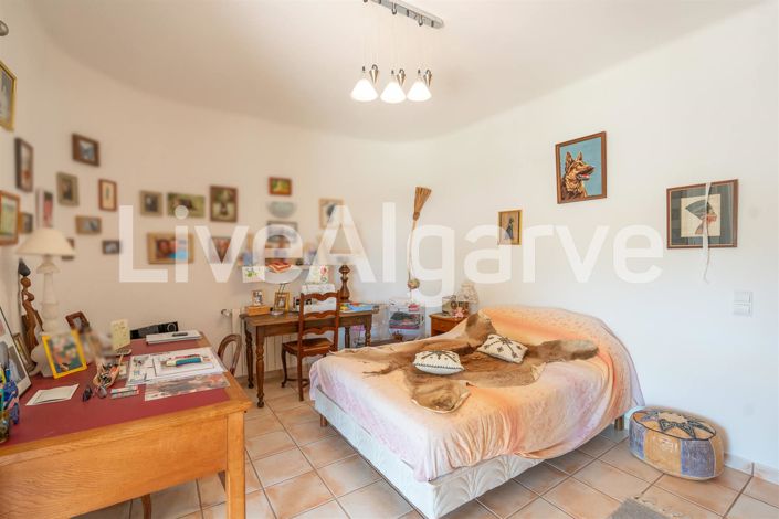 Image No.29-4 Bed House for sale