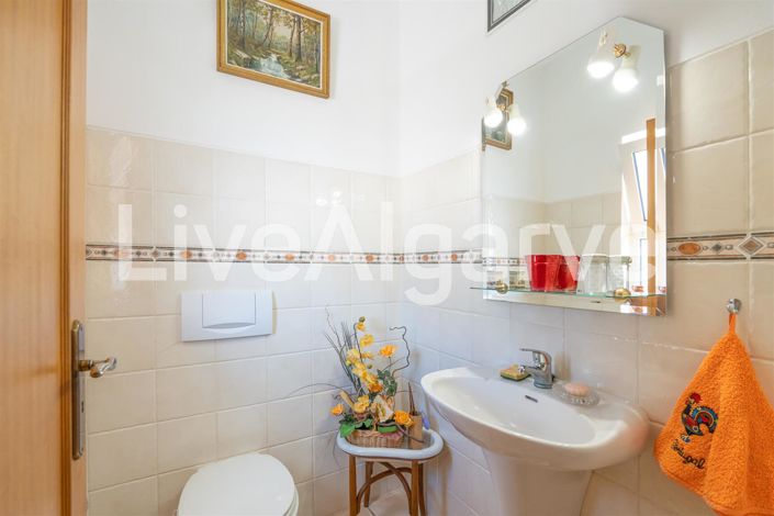 Image No.35-4 Bed House for sale