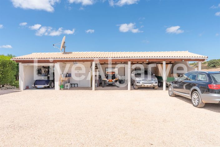 Image No.42-4 Bed House for sale