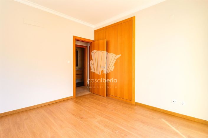 Image No.15-2 Bed Apartment for sale