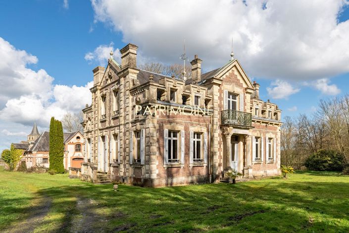 Image No.1-8 Bed Property for sale