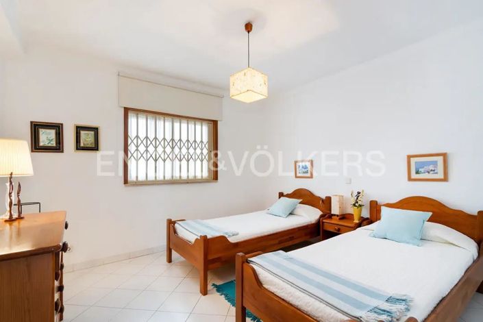 Image No.20-2 Bed Apartment for sale