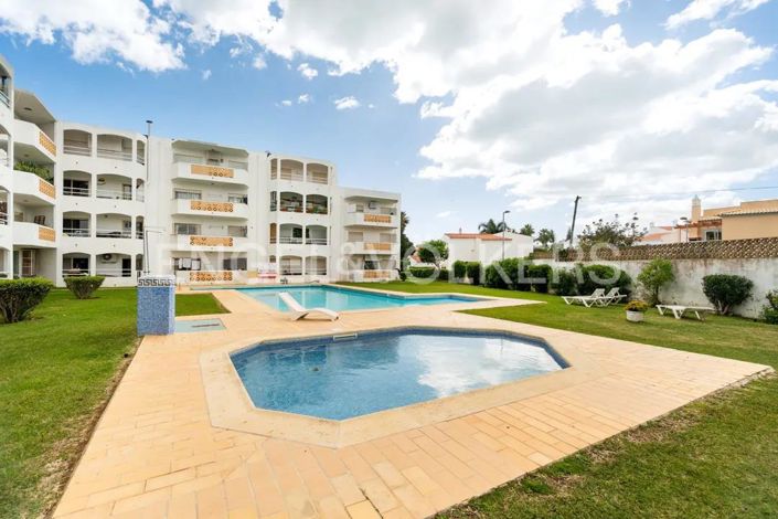 Image No.21-2 Bed Apartment for sale