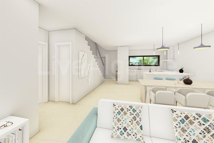 Image No.15-3 Bed House for sale