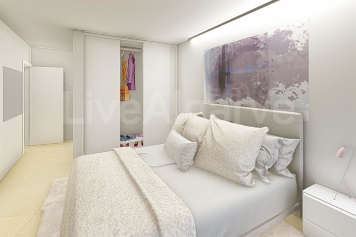 Image No.18-3 Bed House for sale