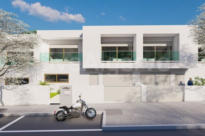 Image No.21-3 Bed House for sale