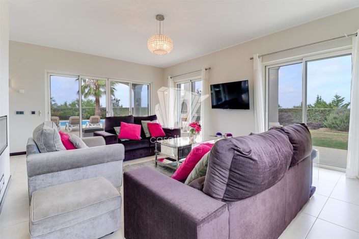 Image No.24-5 Bed House for sale