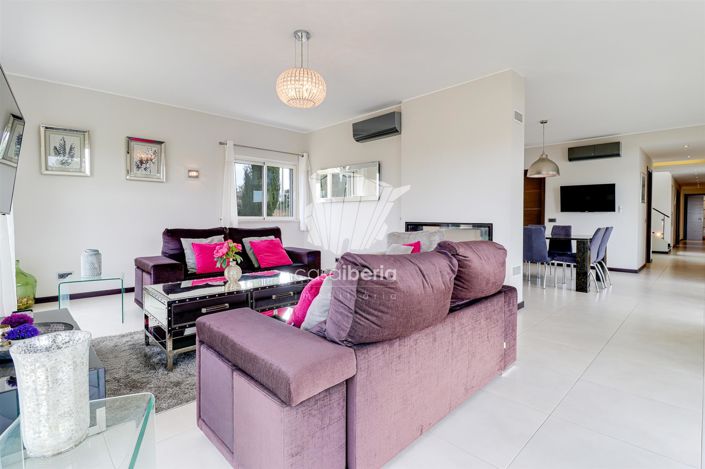 Image No.25-5 Bed House for sale