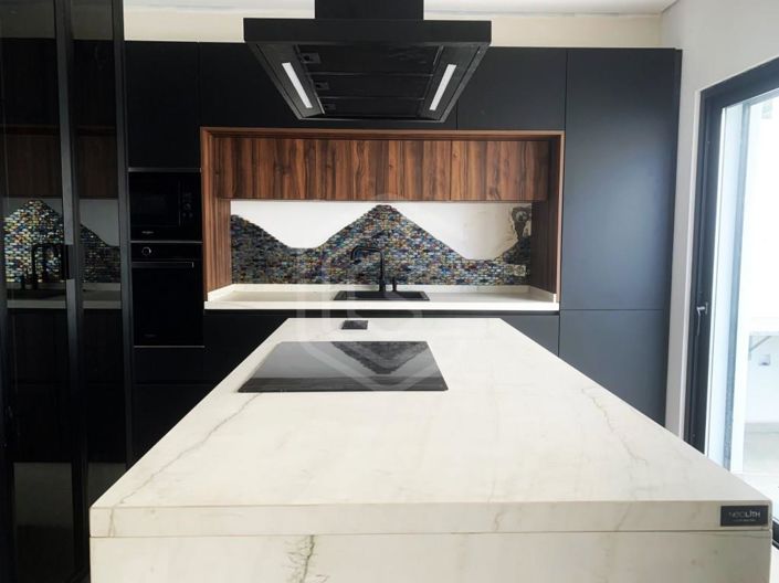 Image No.8-4 Bed House for sale