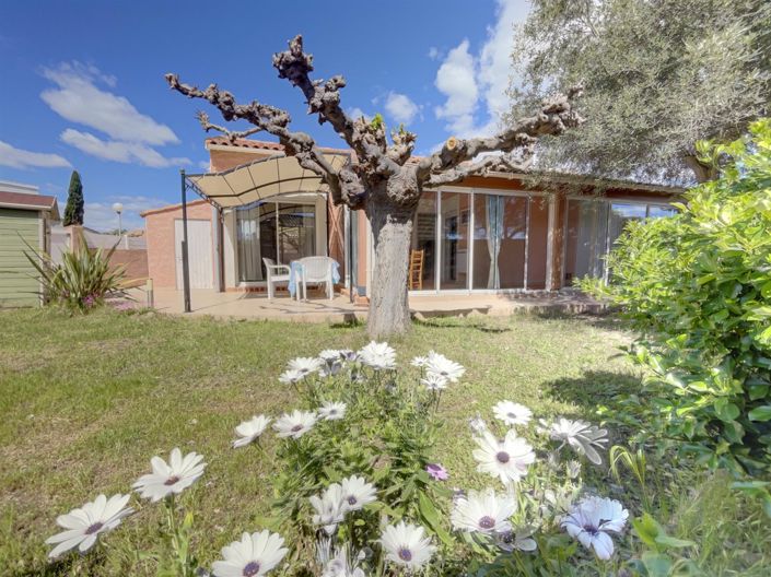 Image No.1-2 Bed House for sale