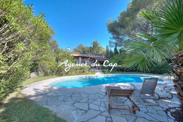 Image No.1-5 Bed House for sale