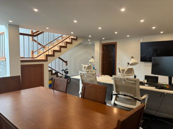 Image No.1-3 Bed House for sale
