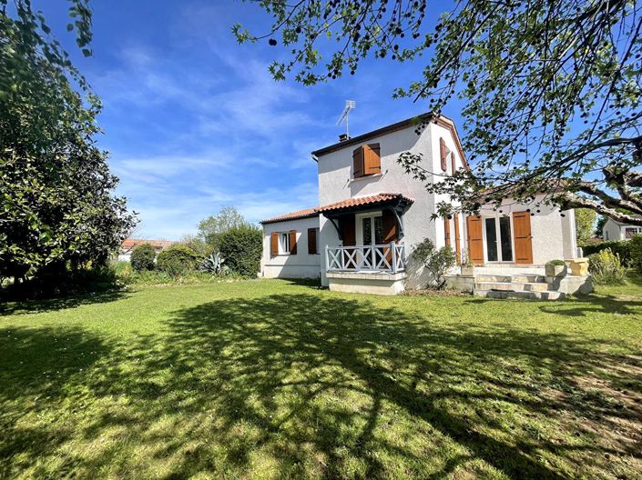 Image No.1-6 Bed House for sale