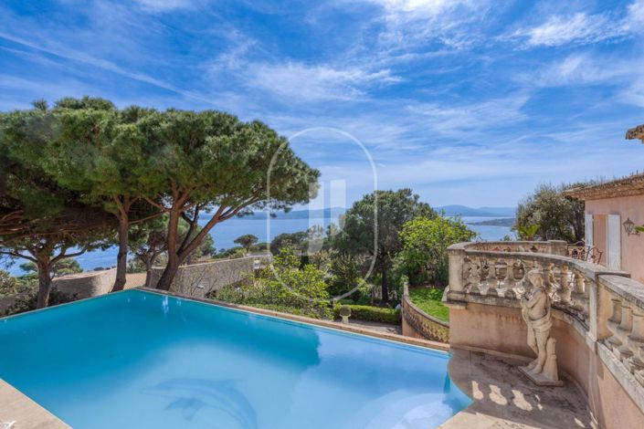 Image No.1-6 Bed House for sale