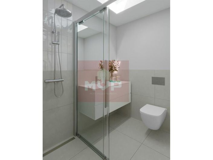 Image No.9-2 Bed House for sale