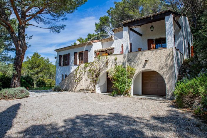 Image No.1-3 Bed House for sale