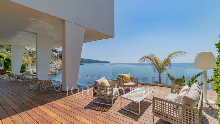 Image No.1-4 Bed House for sale