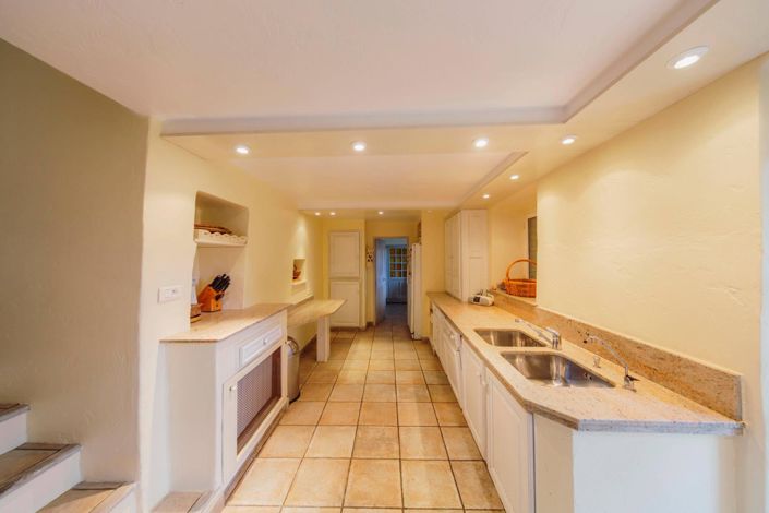 Image No.6-5 Bed House for sale