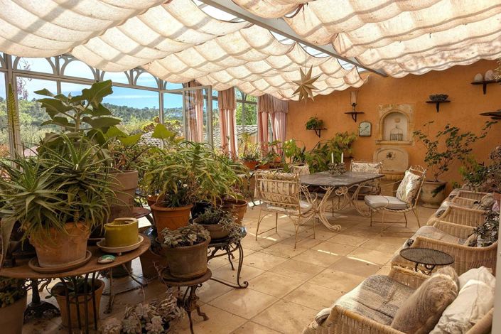 Image No.18-5 Bed House for sale