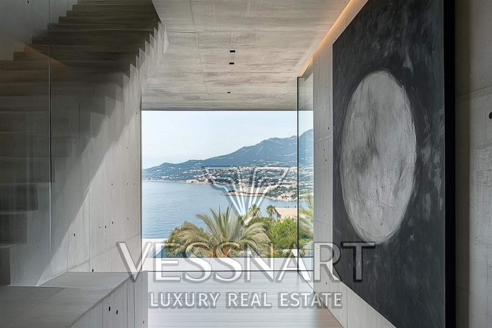 Image No.6-6 Bed House for sale