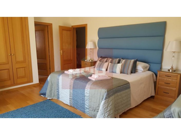 Image No.15-8 Bed House for sale