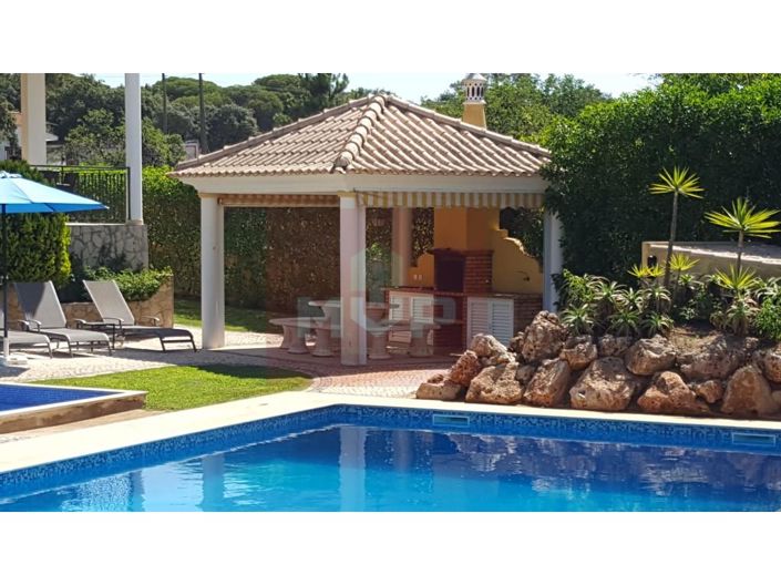 Image No.2-8 Bed House for sale