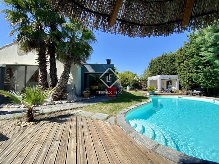 Image No.1-5 Bed House for sale