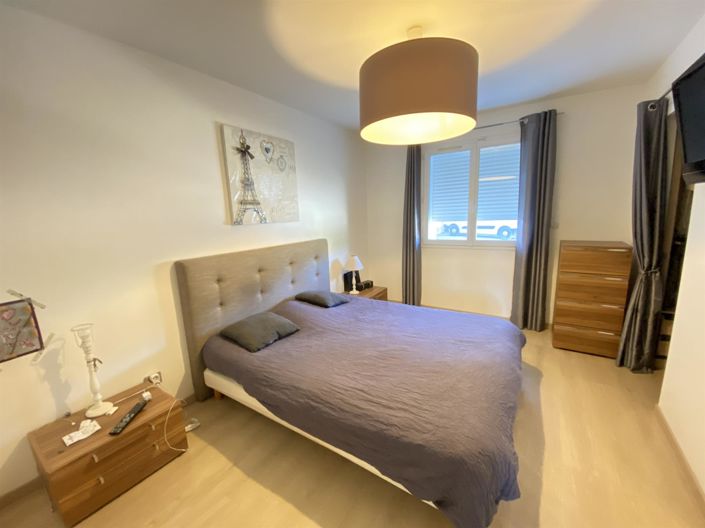 Image No.9-3 Bed House for sale