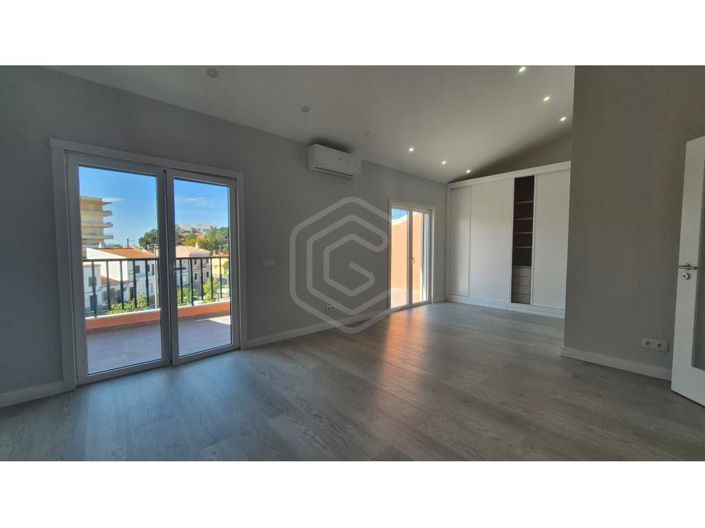 Image No.2-3 Bed House for sale