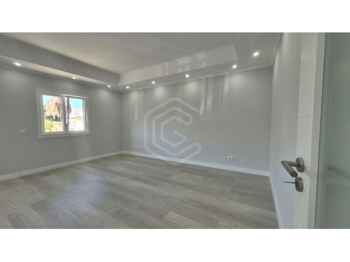 Image No.22-3 Bed House for sale