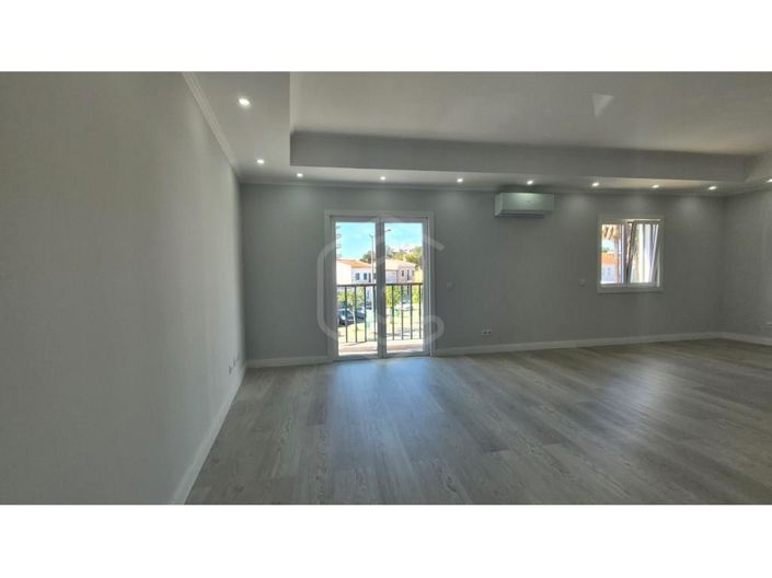 Image No.24-3 Bed House for sale