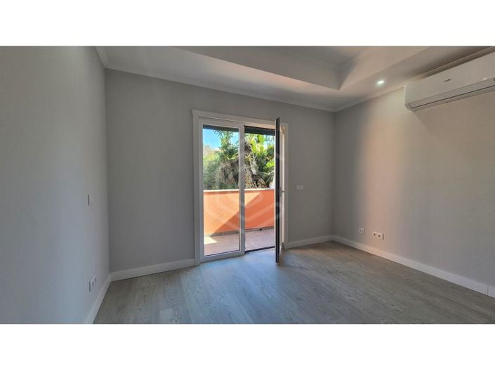 Image No.33-3 Bed House for sale