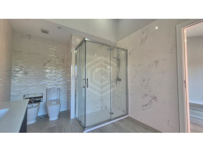 Image No.5-3 Bed House for sale