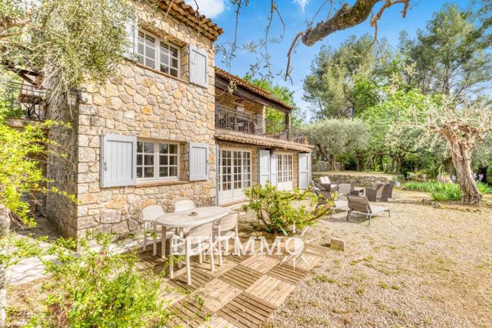 Image No.1-5 Bed House for sale