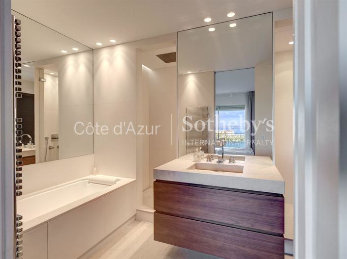 Image No.14-4 Bed Apartment for sale