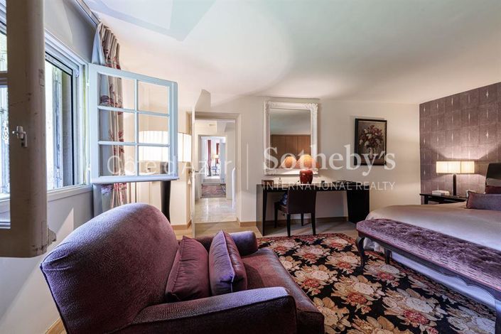 Image No.13-8 Bed House for sale