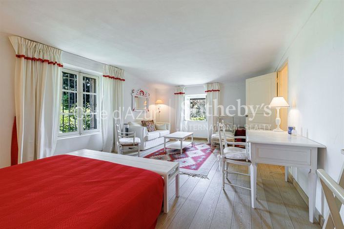 Image No.14-8 Bed House for sale