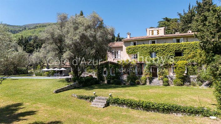 Image No.2-8 Bed House for sale