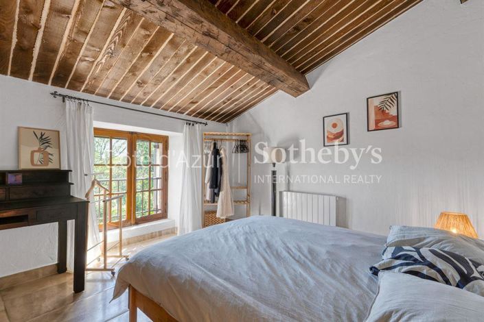 Image No.17-3 Bed House for sale