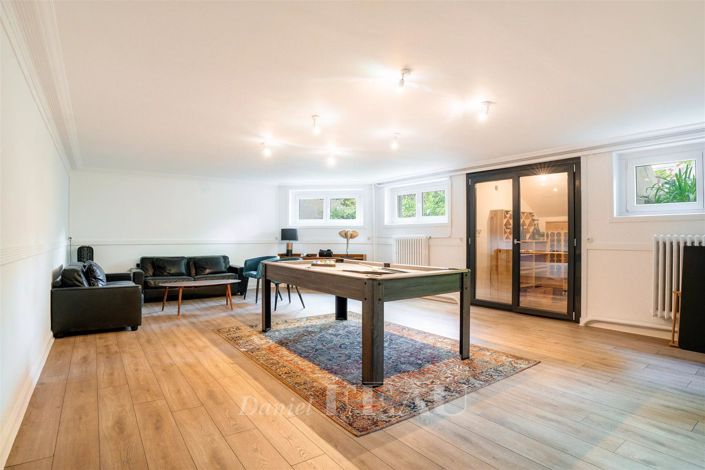 Image No.16-5 Bed House for sale