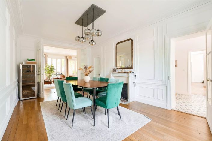 Image No.3-5 Bed House for sale