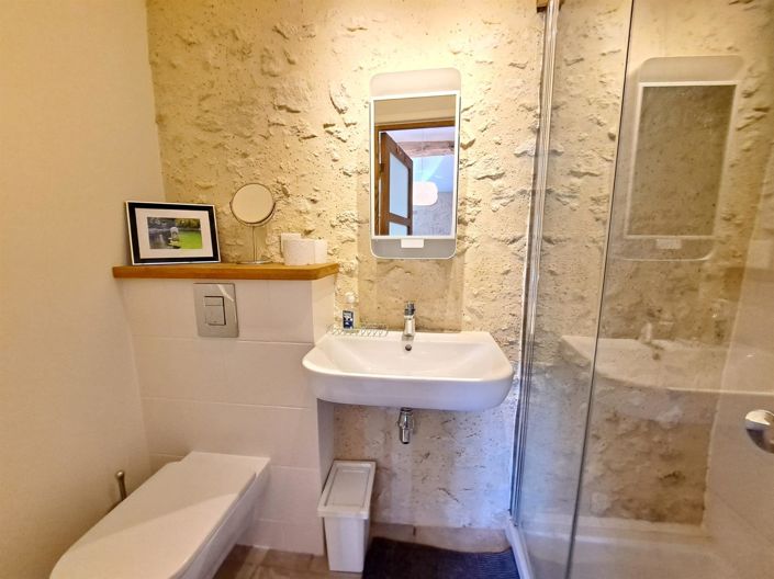 Image No.24-5 Bed House for sale